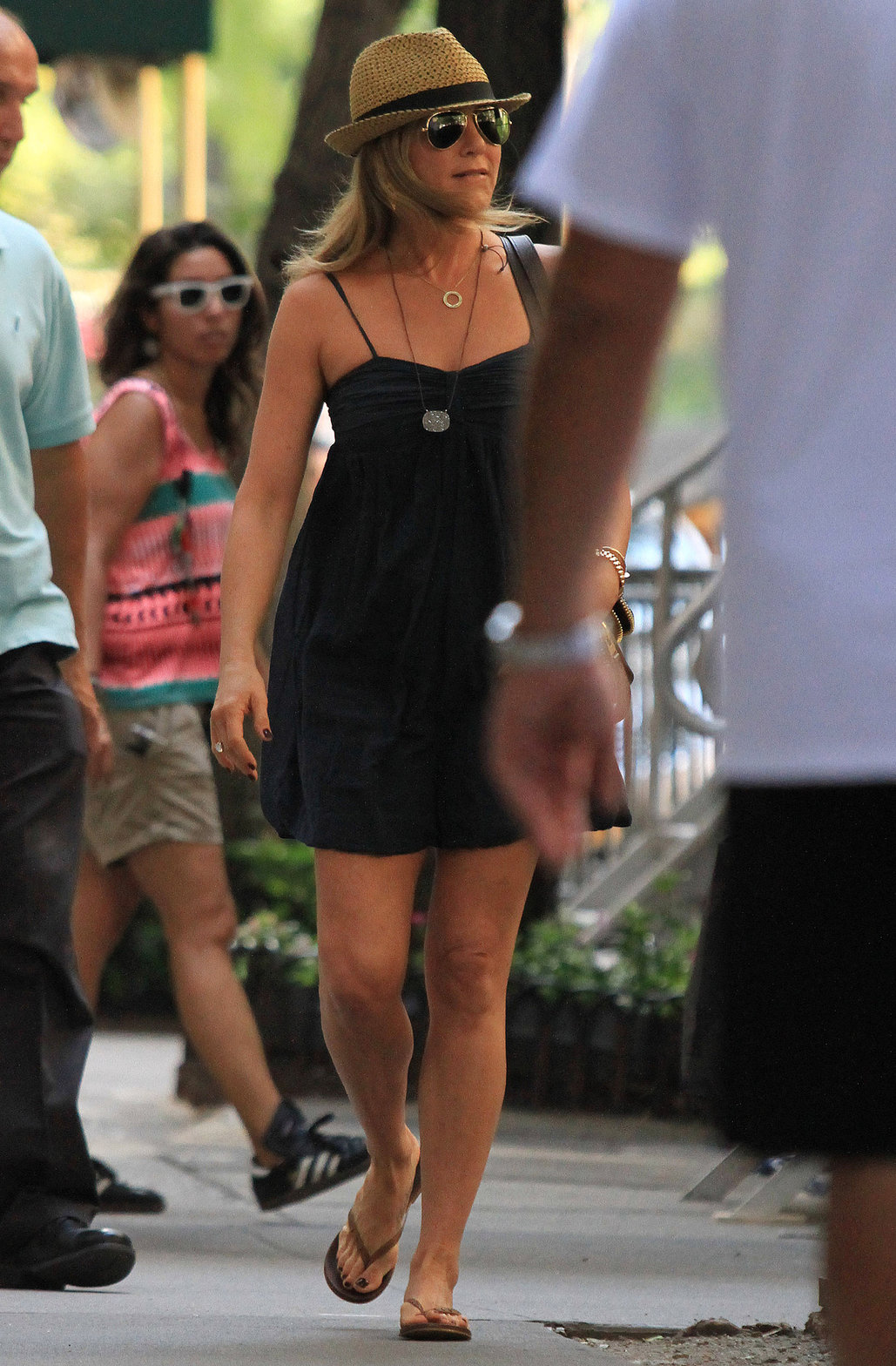 Jennifer Aniston On the set of 'Sqirrels to the Nuts' in NYC 16.07.13 