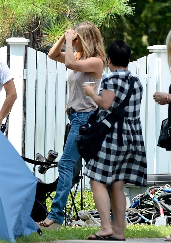 Jennifer Aniston - On the Set of We're the Millers - Wilmington - August 17, 2012