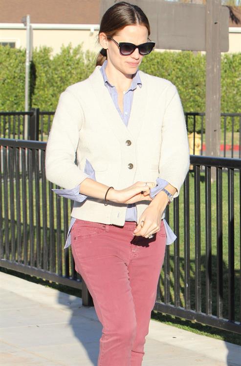 Jennifer Garner - Spotted in Los Angeles on January 30, 2013