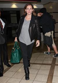 Jennifer Garner Departs LAAirport in L.A. (November 14, 2012) 