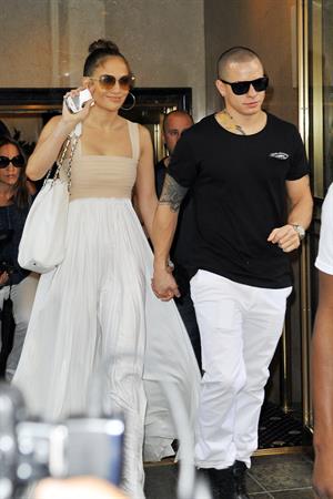 Jennifer Lopez dinner at Bubbys in New York City on July 24, 2012