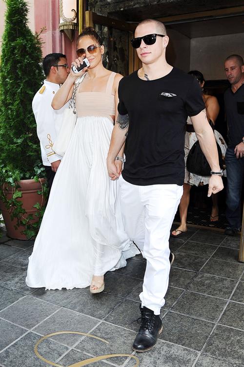 Jennifer Lopez Pictures Jennifer Lopez dinner at Bubbys in New York City on July 24, 2012