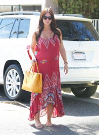 Jennifer Love Hewitt in Los Angeles 10/7/13  
