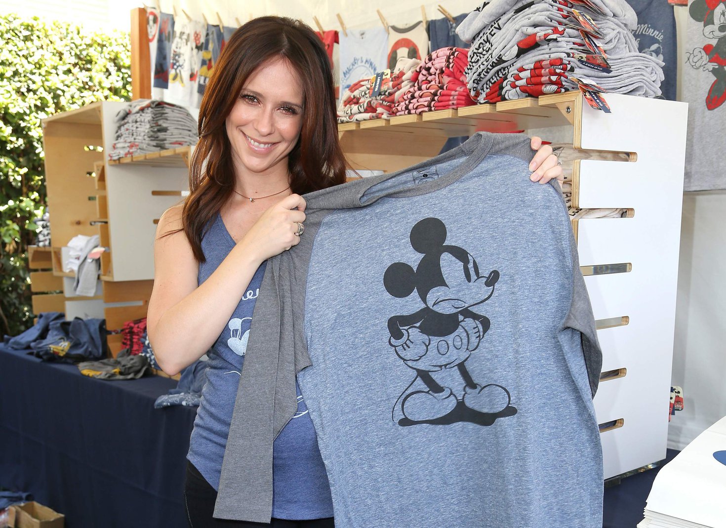 Jennifer Love Hewitt Pictures Jennifer Love Hewitt  Mickey Through the Decades Collection  launch July 13, 2013