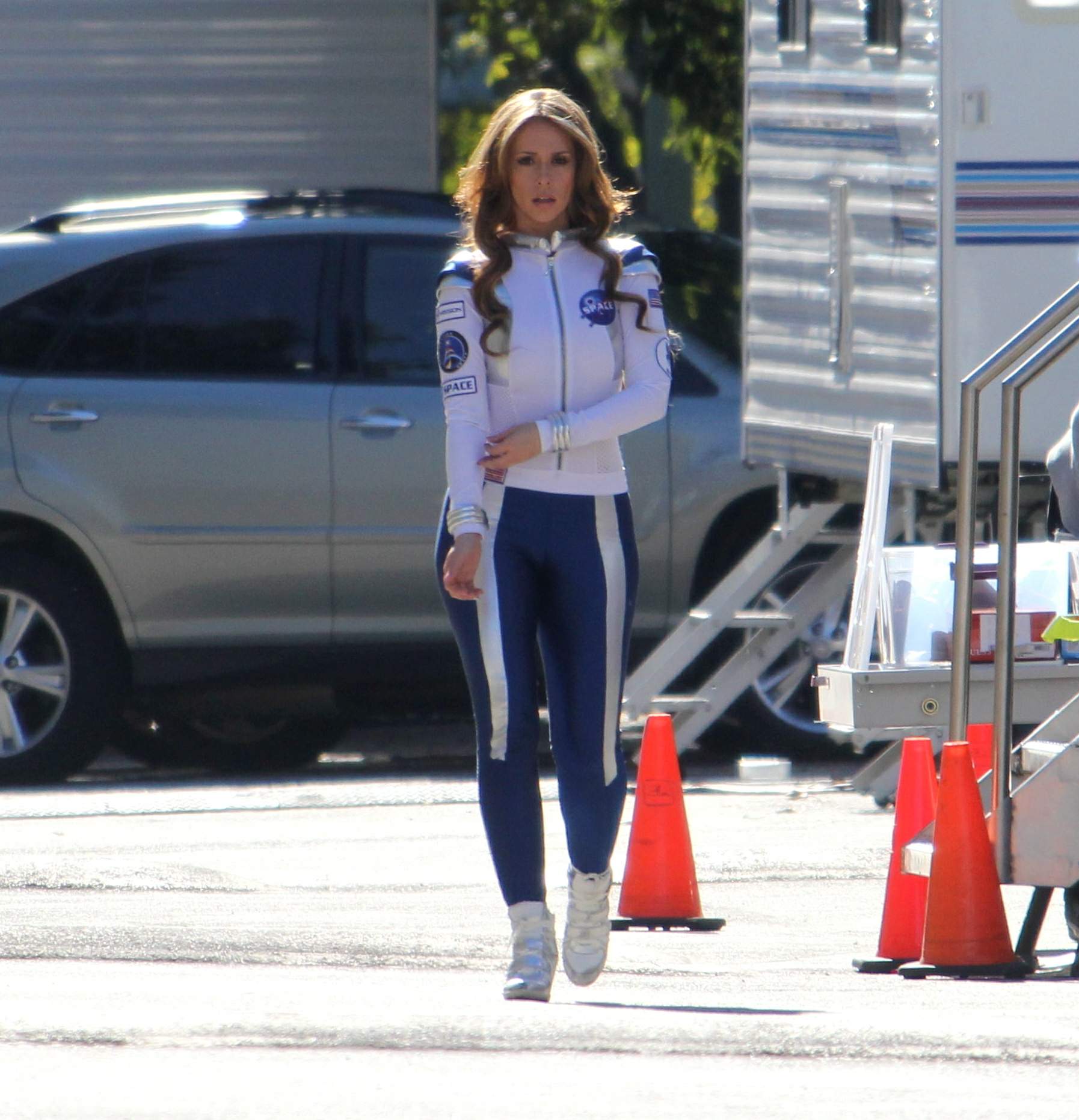 Jennifer Love Hewitt On the set of The Client List in Los Angeles January 4, 2013 