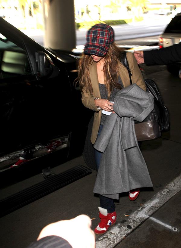 Jennifer Love Hewitt At LAX Airport December 29, 2012  