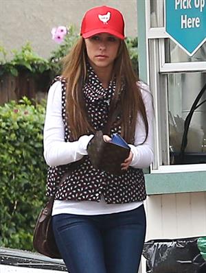 Jennifer Love Hewitt out and about in Los Angeles 11/17/12 