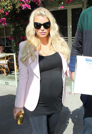 Jessica Simpson at The Ivy in Beverly Hills 2/14/13 