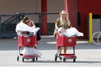 Jessica Simpson goes shopping in Hawaii December 26th, 2012 