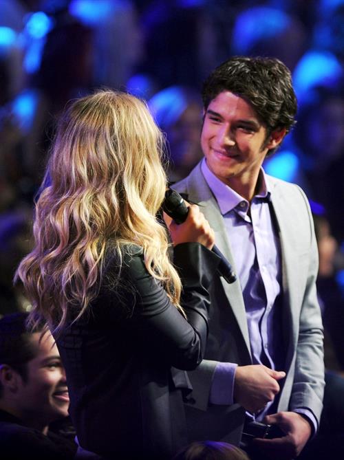 Kaley Cuoco 2011 at the Teen Choice Awards on August 7, 2011