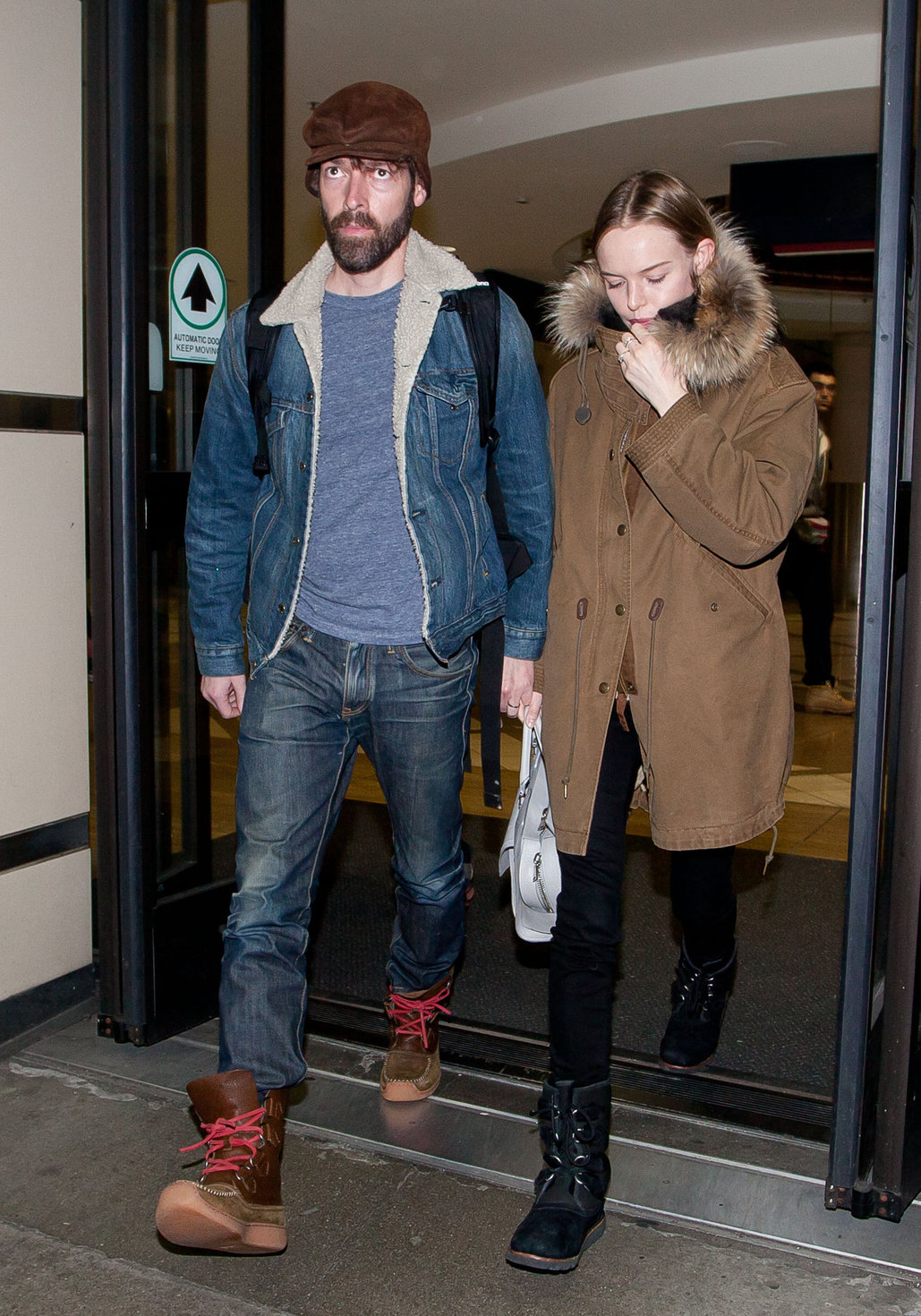 Kate Bosworth Arrives at Los Angeles International Airport (04.02.2013) 