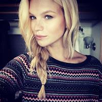 Nadine Leopold taking a selfie