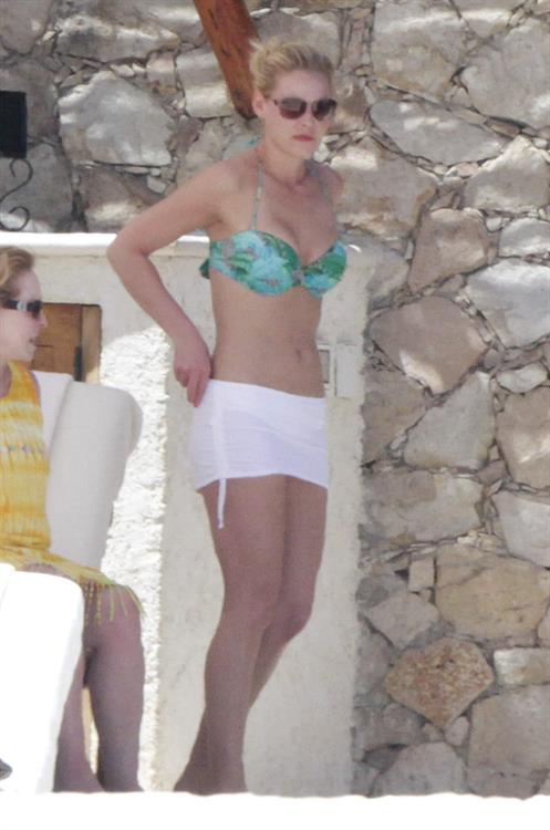 Katherine Heigl On vacation in Los Cabos, Mexico - April 7, 2013 