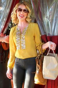 Katherine Heigl got lunch with her mom and Josh Kelly to celebrate her birthday, in Beverly Hills November 24, 2012 