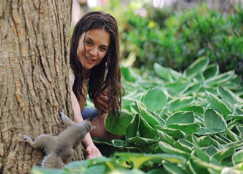 Katie Holmes Films  Mania Days  in Washington Square Park (May 21, 2013) 