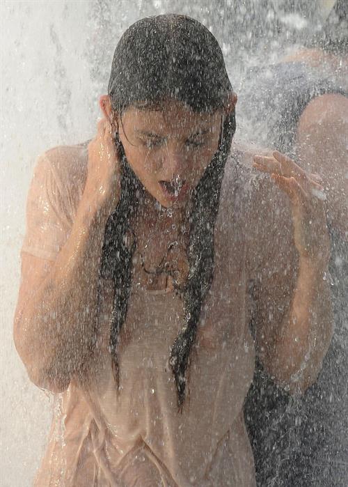 Katie Holmes Films  Mania Days  in Washington Square Park (May 21, 2013) 