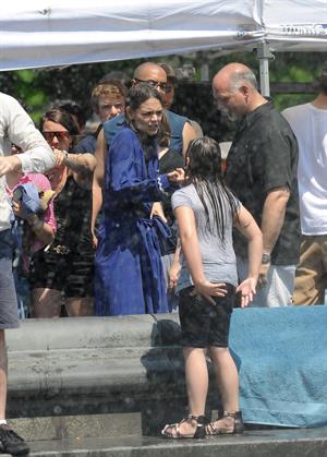 Katie Holmes Pictures Katie Holmes Films  Mania Days  in Washington Square Park (May 21, 2013)