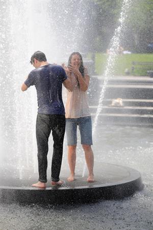 Katie Holmes Pictures Katie Holmes Films  Mania Days  in Washington Square Park (May 21, 2013)