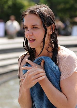Katie Holmes Pictures Katie Holmes Films  Mania Days  in Washington Square Park (May 21, 2013)