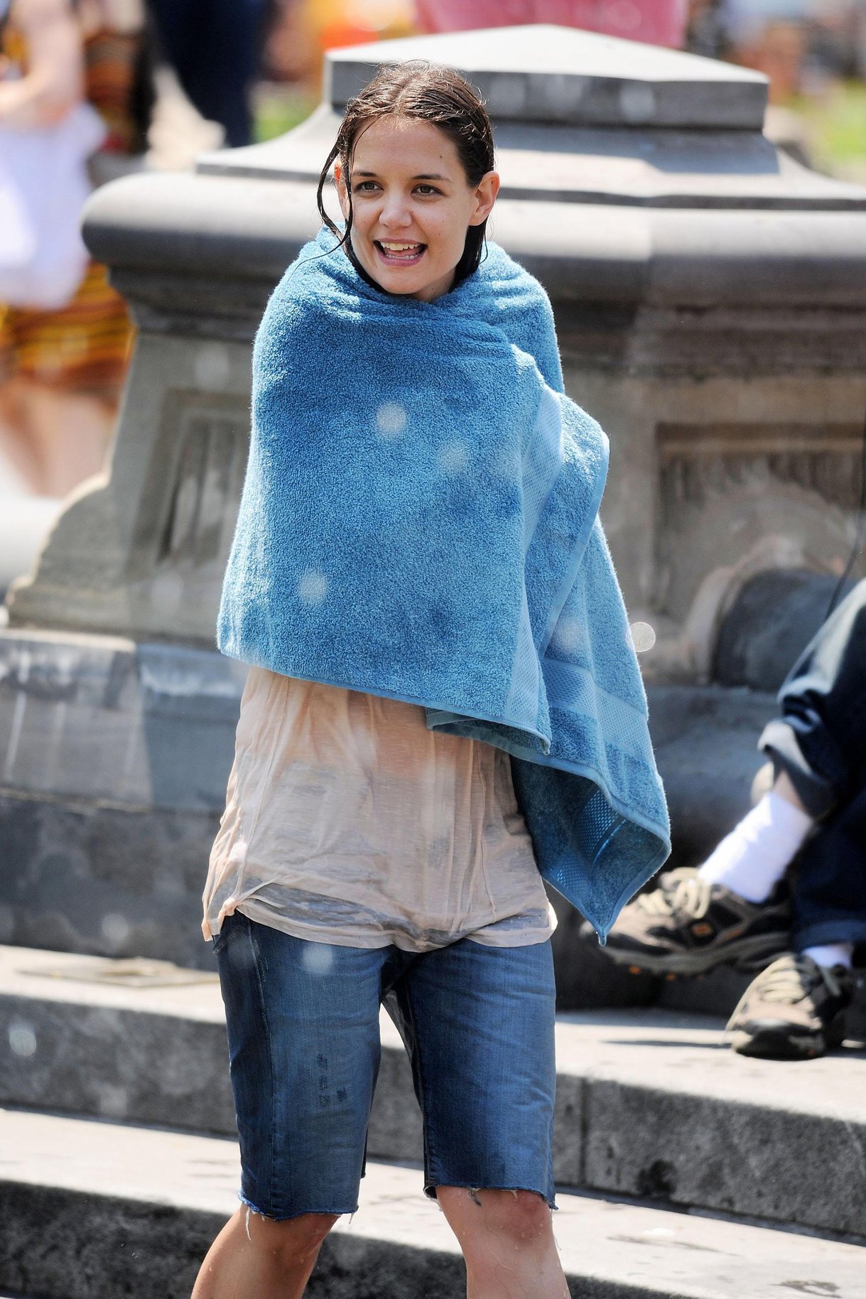 Katie Holmes Films  Mania Days  in Washington Square Park (May 21, 2013) 