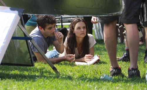 Katie Holmes Pictures Katie Holmes Films Mania Days in Washington Square Park (May 21, 2013)