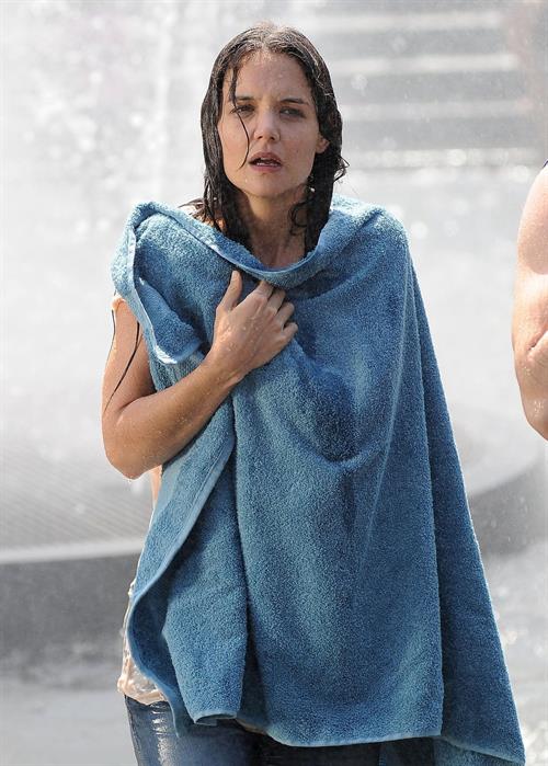 Katie Holmes Films  Mania Days  in Washington Square Park (May 21, 2013) 