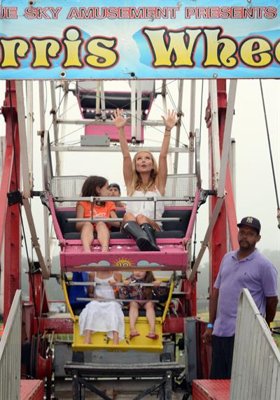 Kelly Ripa - OCRF's 15th annual Super Saturday -- Water Mill, Jul. 28, 2012