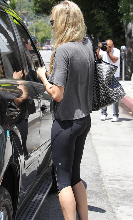 Kimberly Stewart spotted after workout in South Los Angeles on May 30, 2013