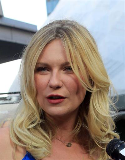 Kirsten Dunst - Los Angeles Premiere of Bachelorette Aug 23, 2012