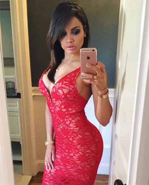 Samantha Sepulveda taking a selfie