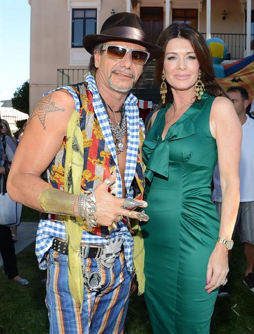 Lisa Vanderpump Pictures Lisa Vanderpump TJ Martell Foundation 4th Annual Family Day LA (October 28, 2012)