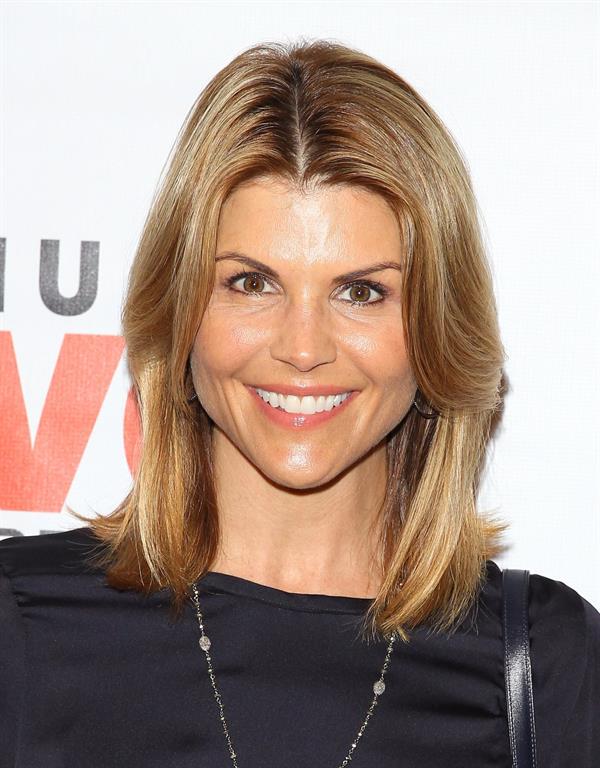 Lori Loughlin Makeovers For Mutts Fundraiser (March 14, 2013) 