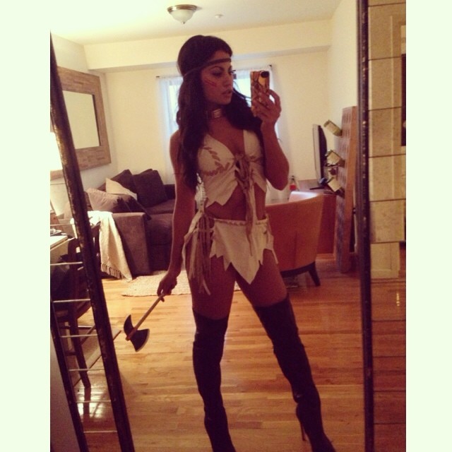 Mónica Alvarez taking a selfie