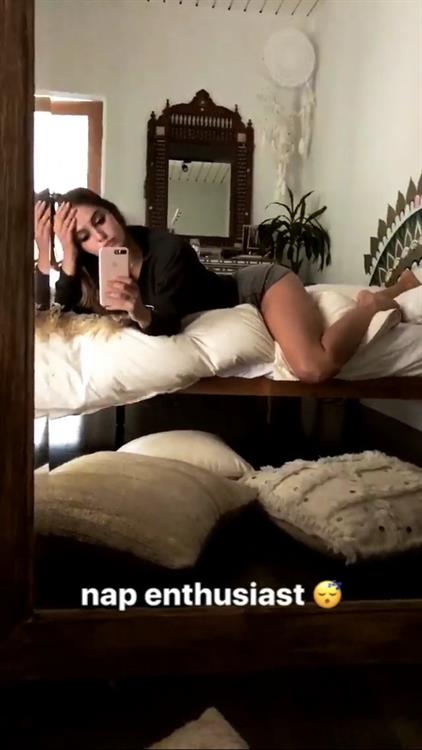 Jehane Paris taking a selfie