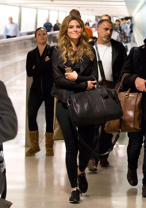 Maria Menounos – LAX airport arrival in LA 10/15/13  