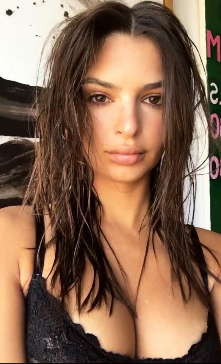 Emily Ratajkowski