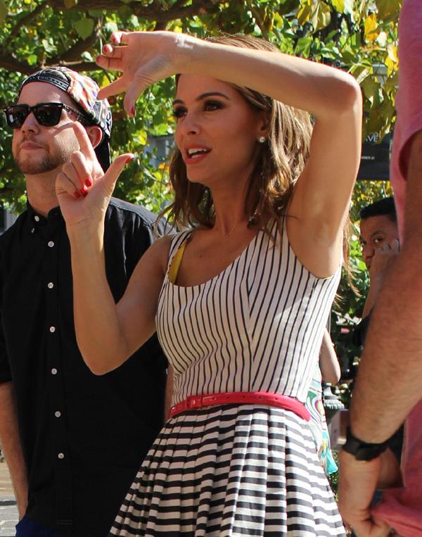 Maria Menounos - Crashes an interview & runs on stage on the show EXTRA LA on September 17, 2012