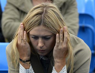 Maria Sharapova Watches her boyfriend on day one of the AEGON Championships at Queens Club in London - June 10, 2013 