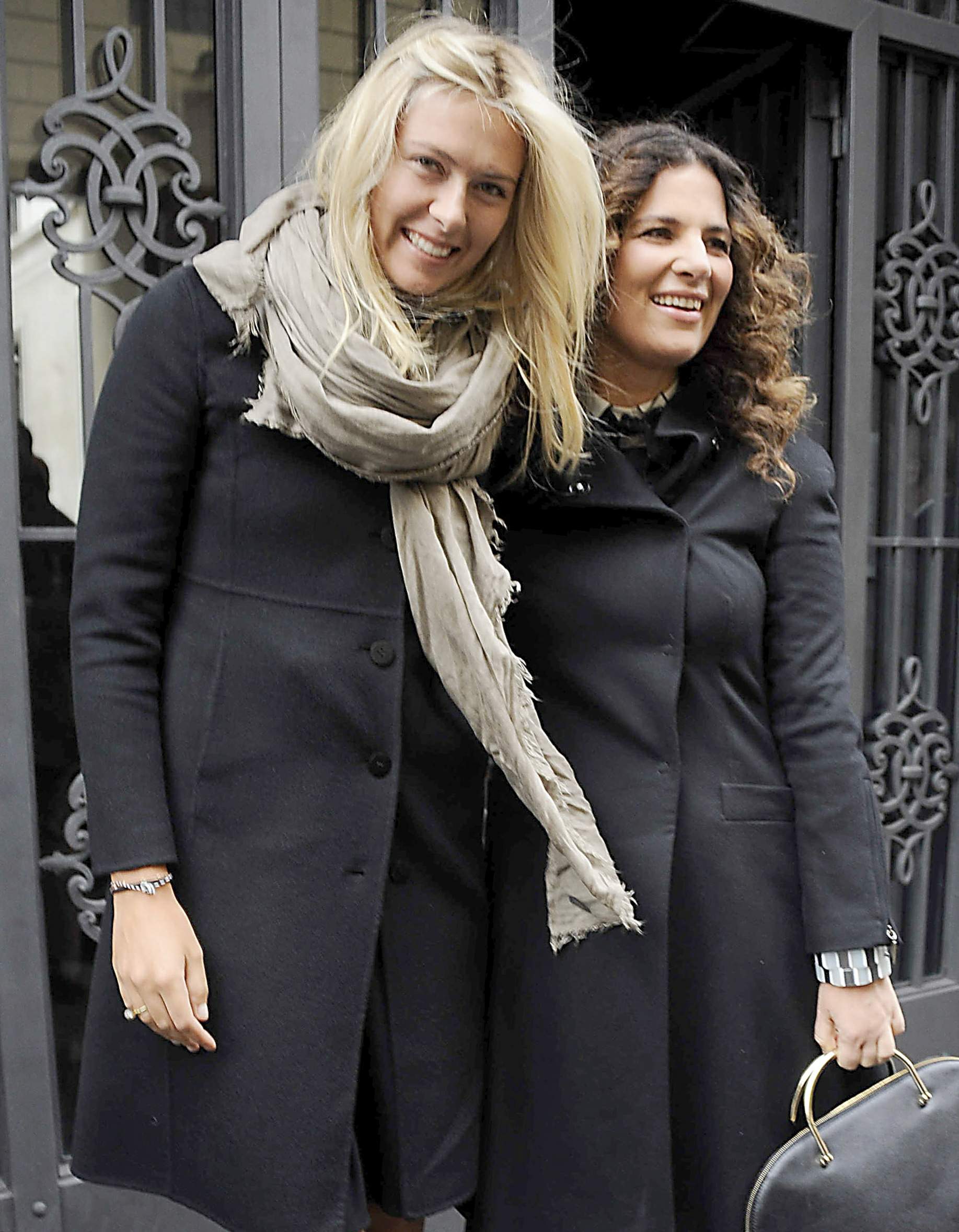 Maria Sharapova Giorgio and Roberta Armani meet tennis star Maria Sharapova at Armani's palace. November 30, 2012 