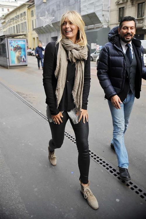 Maria Sharapova Pictures Maria Sharapova Giorgio and Roberta Armani meet tennis star Maria Sharapova at Armani's palace. November 30, 2012