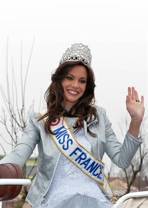 Marine Lorphelin Returns to her Hometown (Dec 19, 2012) 