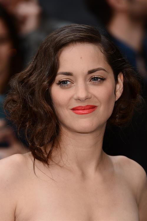 Marion Cotillard -  The Dark Knight Rises  European Premiere in London (July 18, 2012)