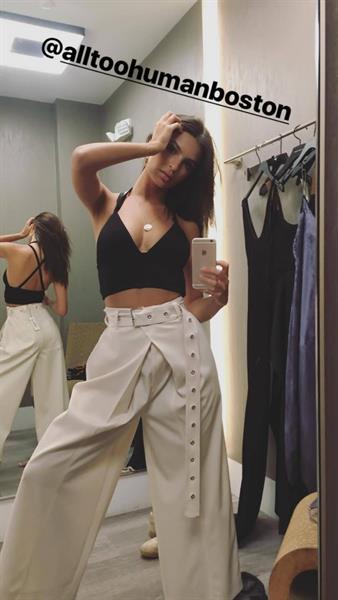 Emily Ratajkowski taking a selfie