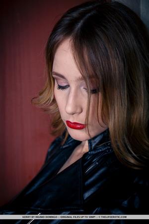 Kerry Pictures Kerry uses clothespin as she plays with her nipples and pussy.