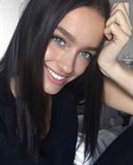 Jülide Ürküt taking a selfie