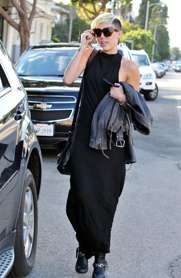 Miley Cyrus out and about in Toluca Lake 11/10/12