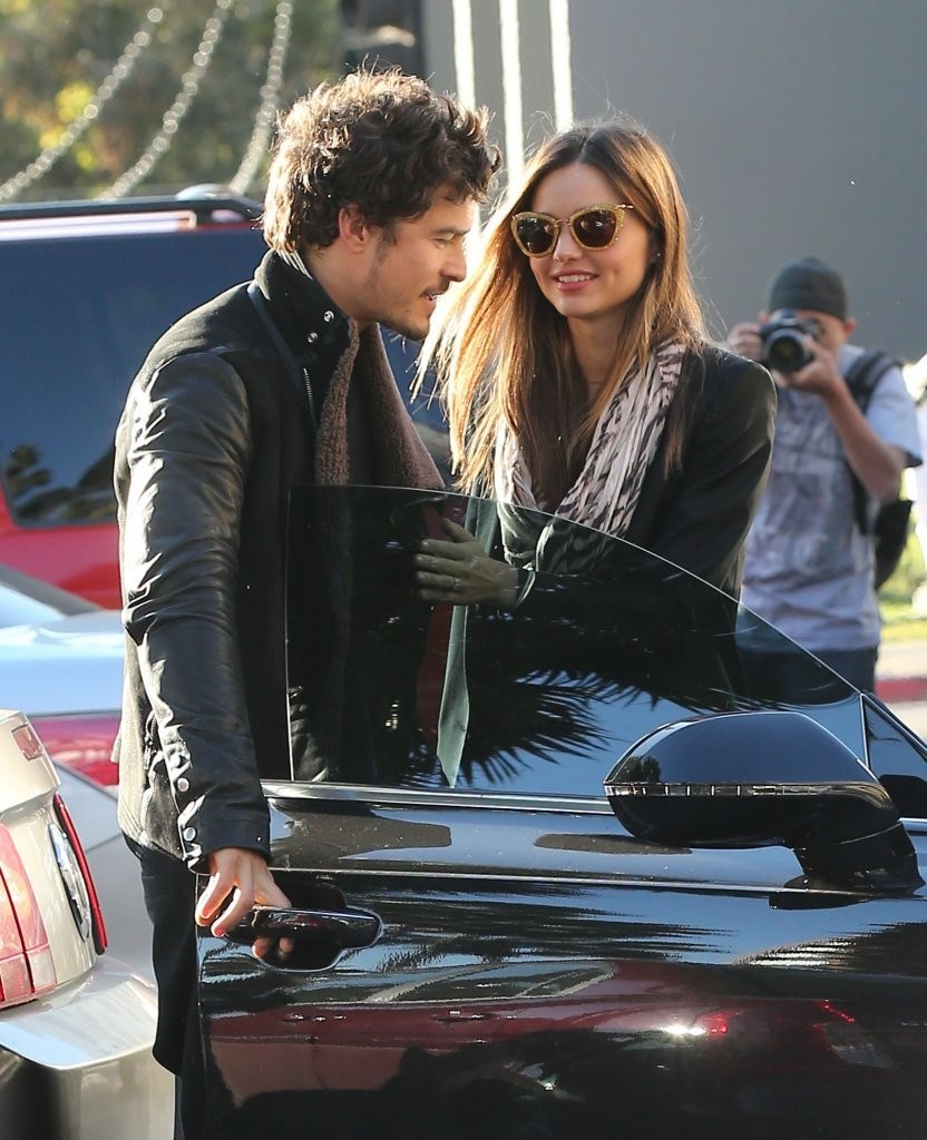 Miranda kerr outside a spa in LA on January 4th 2013  