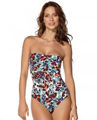 Juliana Saldarriaga in a bikini