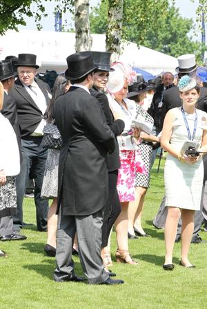 Mischa Barton - Epsom Derby in Epsom, England, June 2, 2012