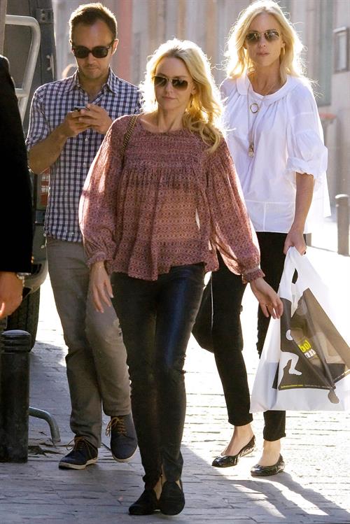 Naomi Watts Shopping in Madrid - October 8, 2012 